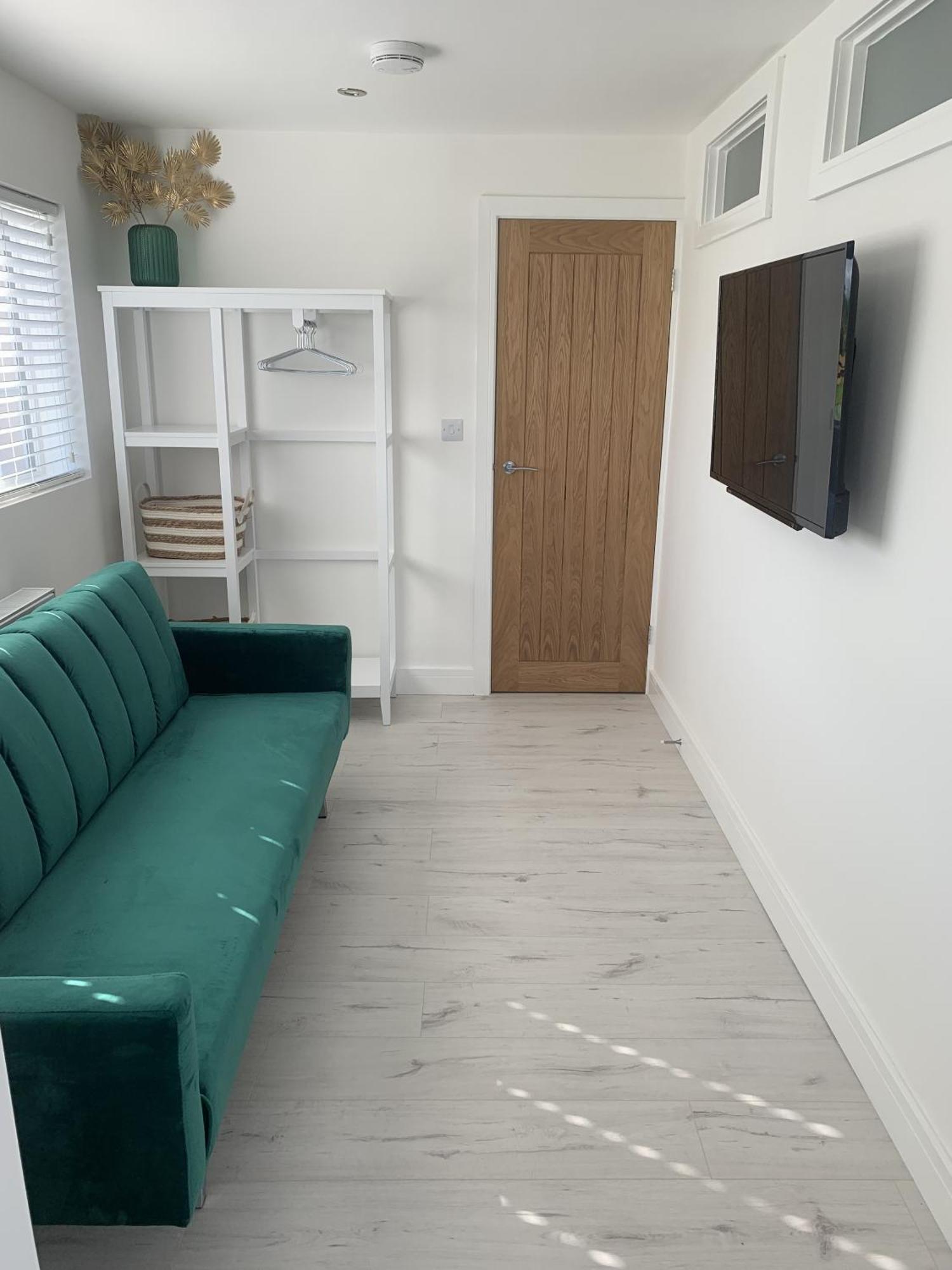 Luxury Cottage, Views Of The Lakes With Hot Tub Holiday home *